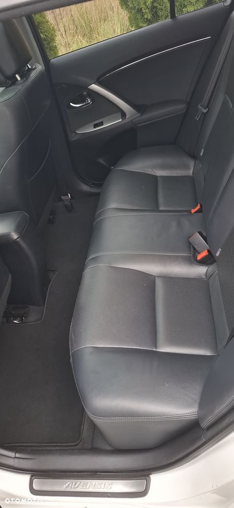 Toyota Avensis 2.0 Premium MS - 8