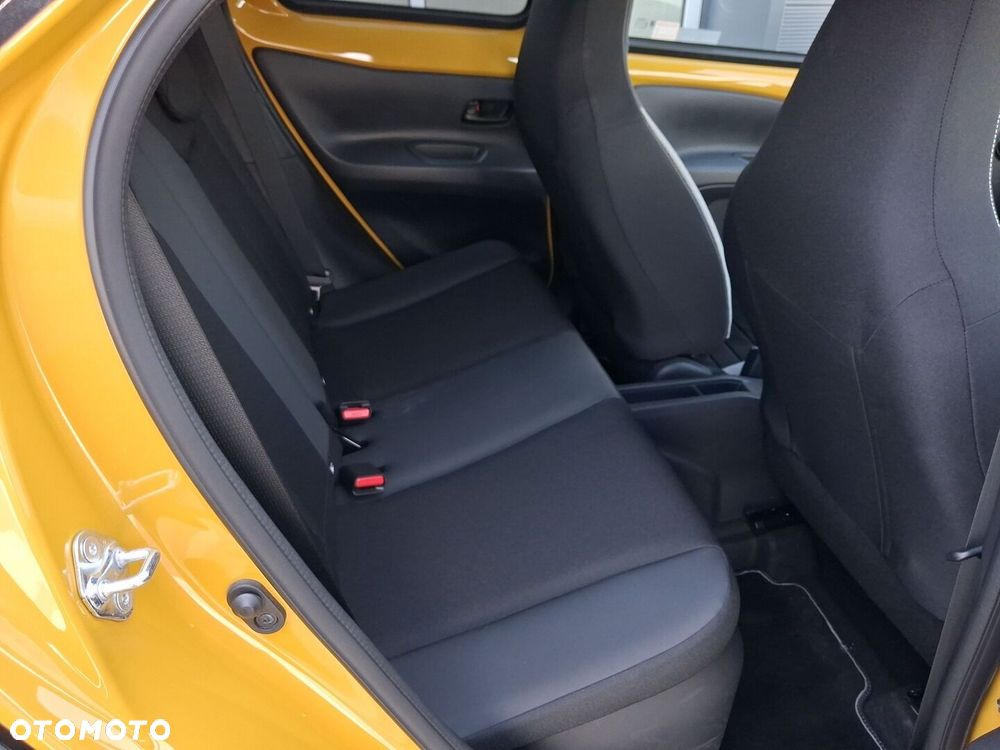 Toyota Aygo X Hybrid 1.5 Style e-CVT - 15