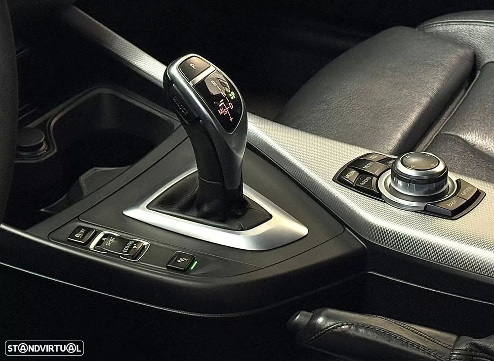 BMW 125 dA Pack M - 26