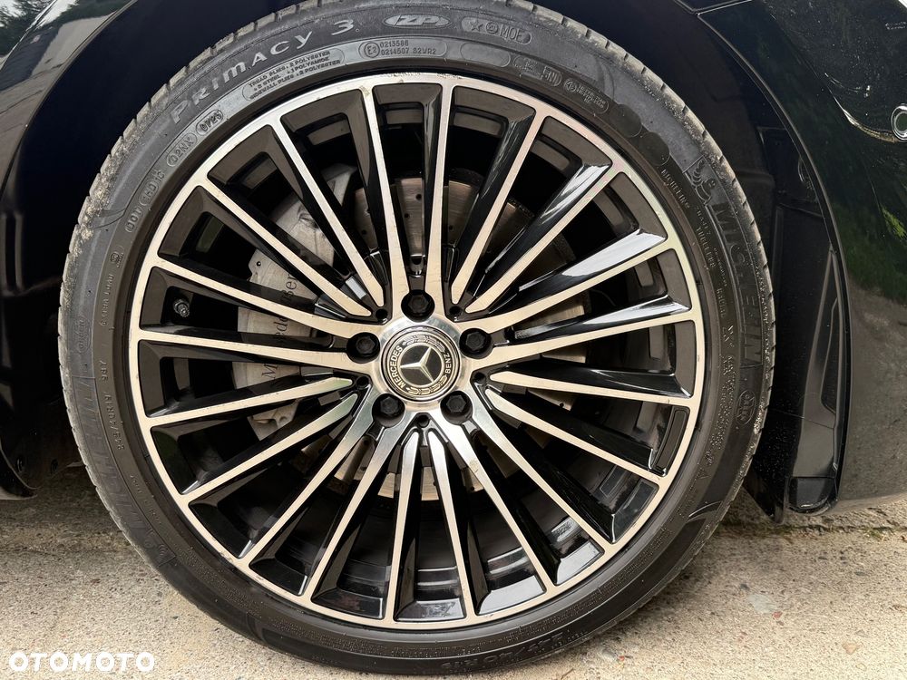 Mercedes-Benz Klasa E 220 d 4-Matic 9G-TRONIC - 38