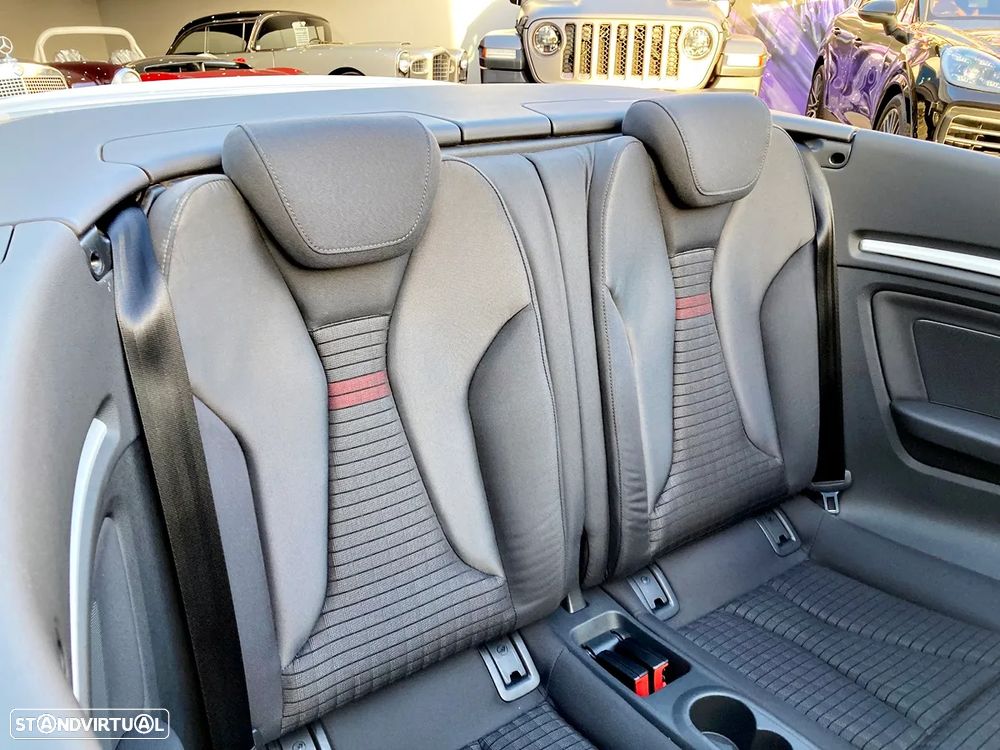 Audi A3 Cabrio 1.6 TDI (clean diesel) Attraction - 31