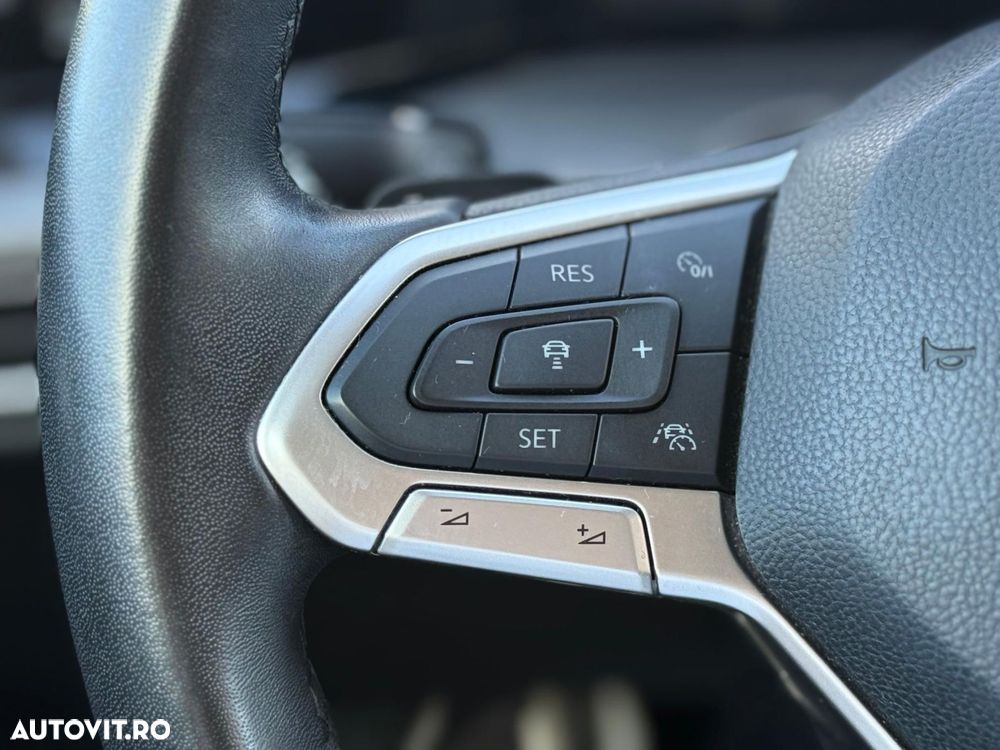 Volkswagen Golf - 25