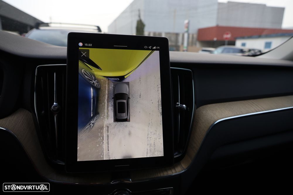 Volvo XC 60 2.0 T6 PHEV Plus Dark AWD - 26