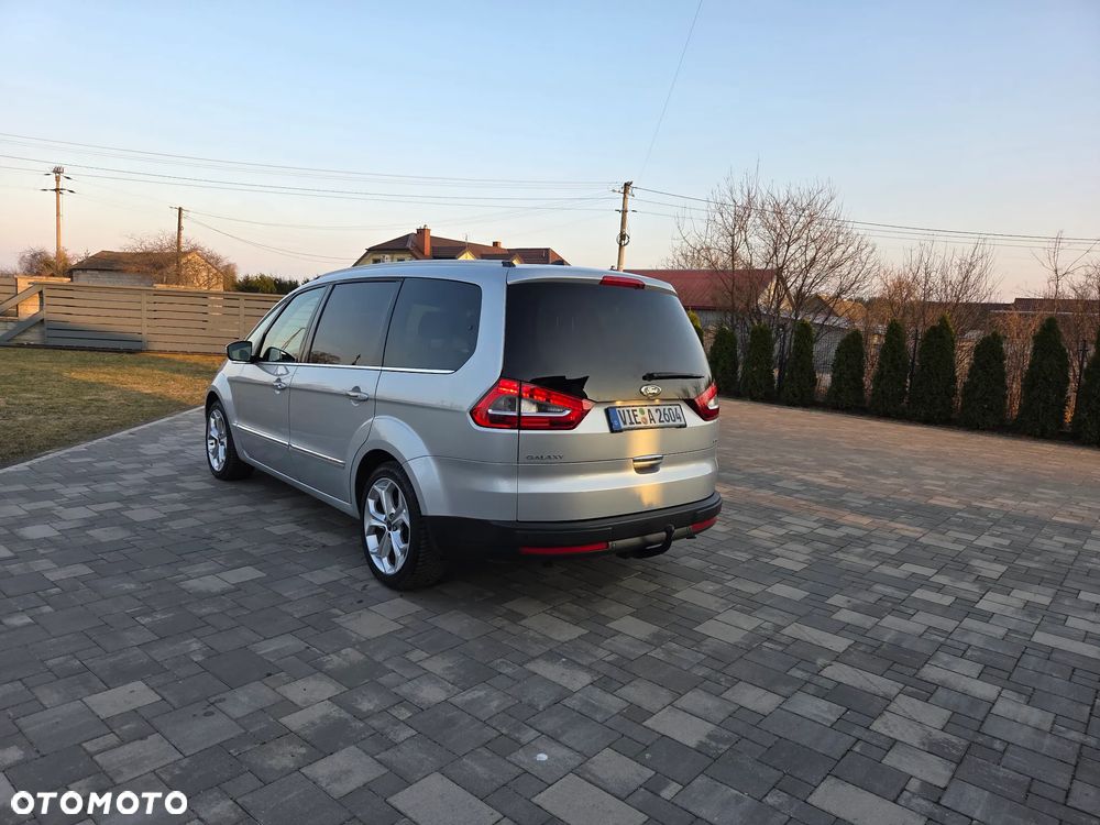 Ford Galaxy 2.2 TDCi DPF Titanium - 14