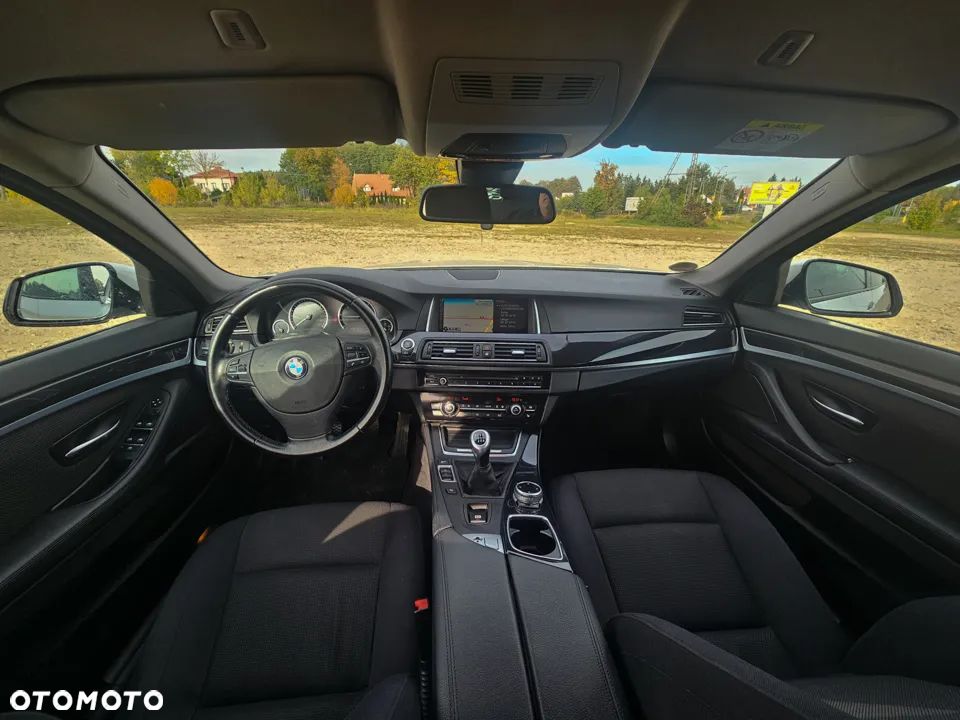 BMW Seria 5 - 32