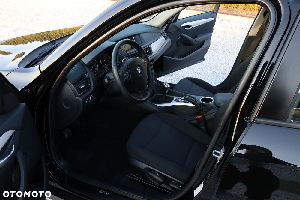 BMW X1 sDrive20i xLine - 20