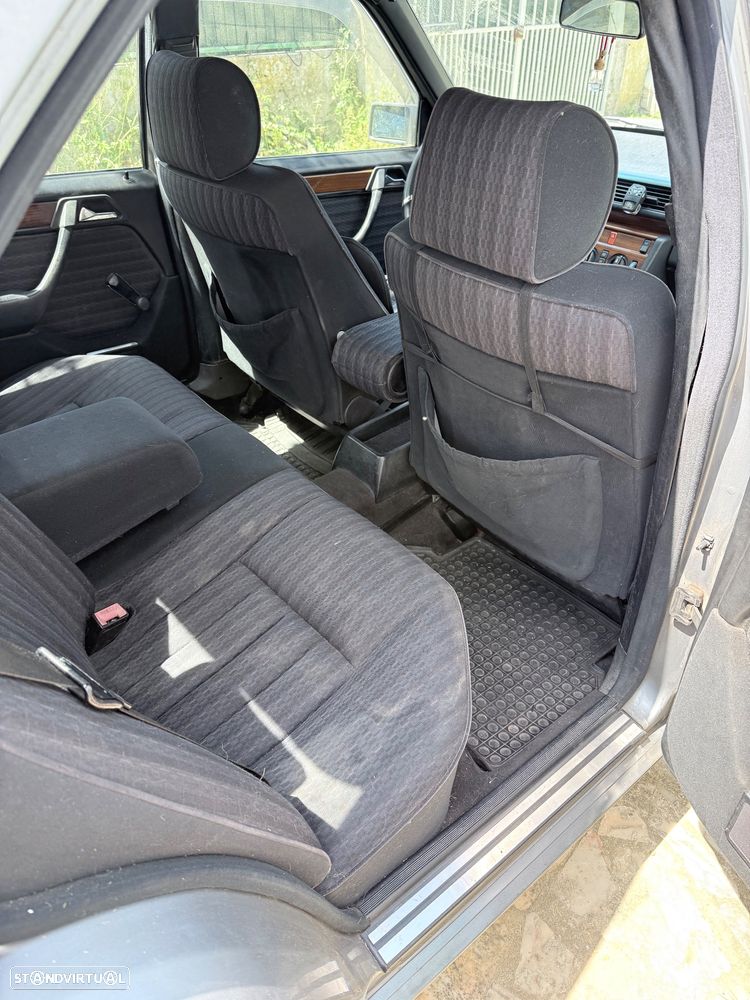 Mercedes-Benz E 200 - 7