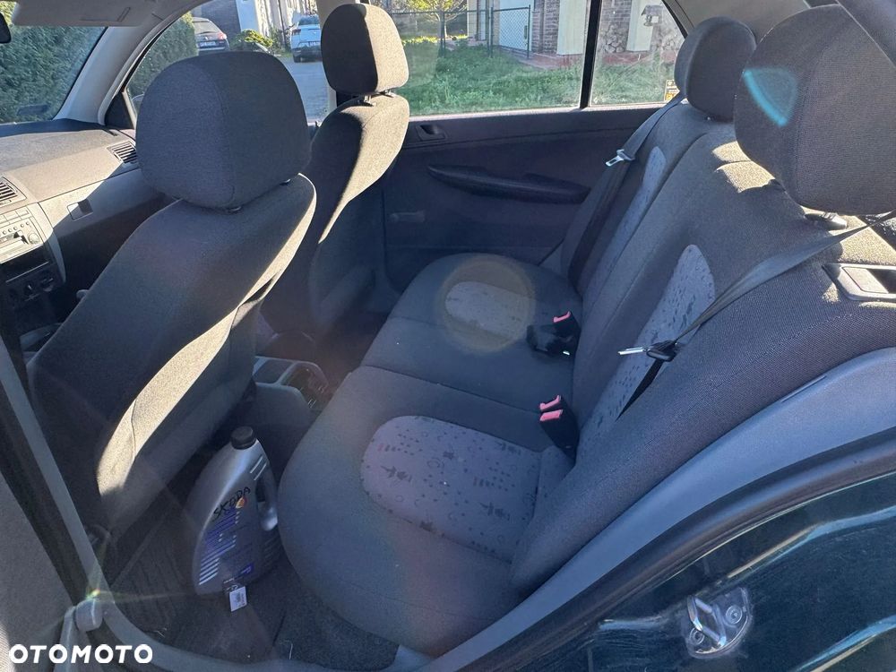 Skoda Fabia 1.2 HTP Classic - 11