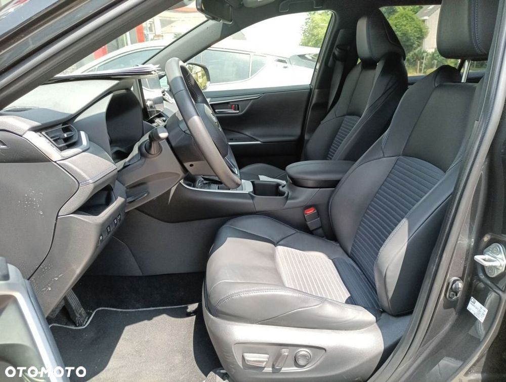 Toyota RAV4 - 5
