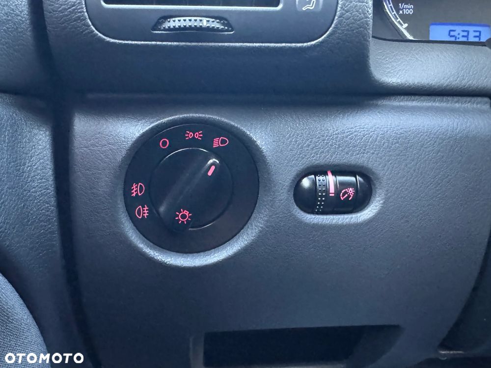 Volkswagen Passat 2.0 Comfortline - 22