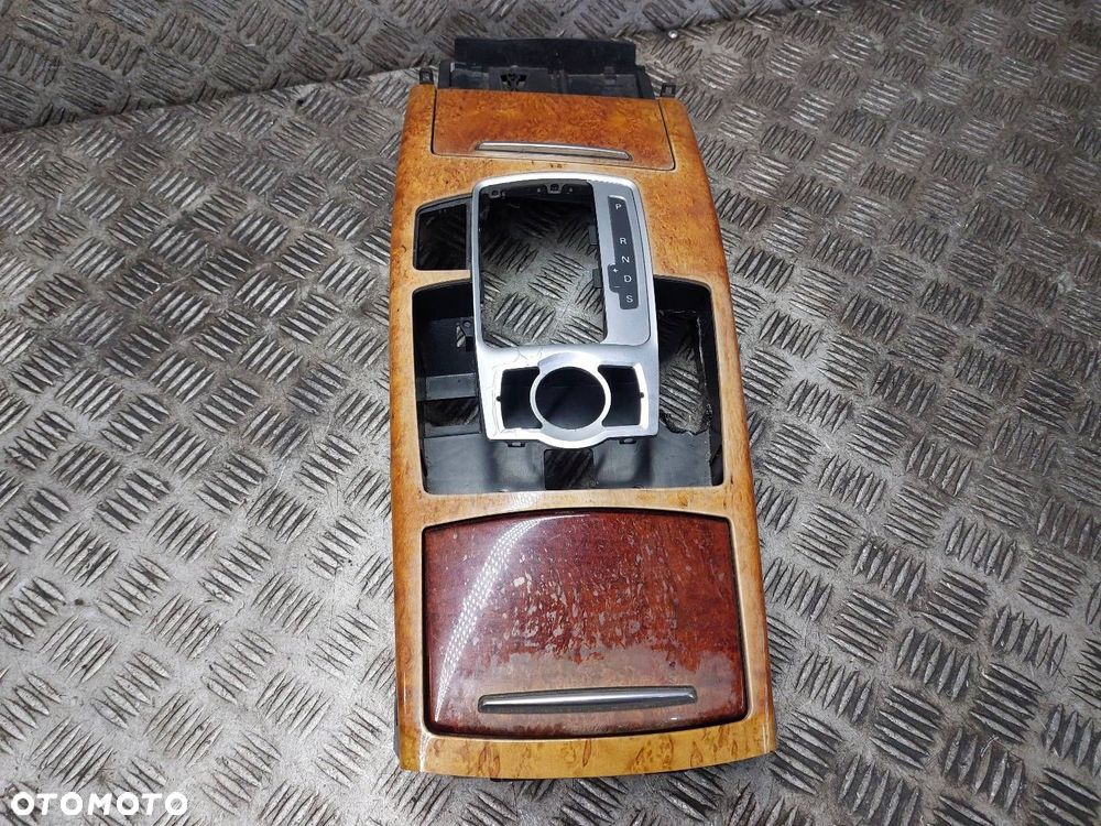 RAMKA KONSOLI ŚRODKOWA  AUDI A6 C6 4F1862533A 4F1864261E 4F1857951A - 1