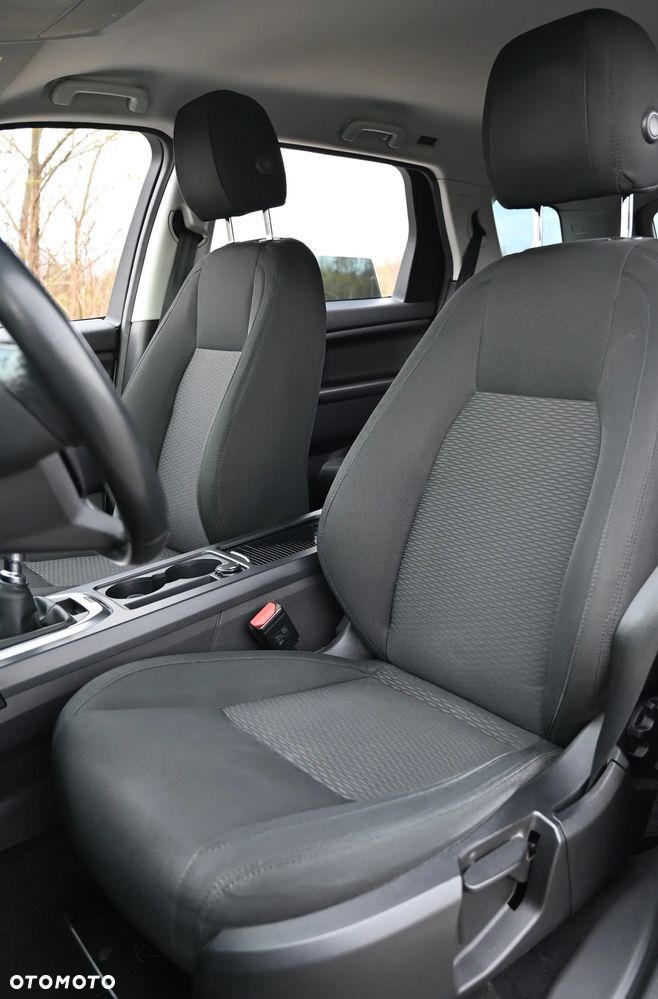 Land Rover Discovery Sport - 31