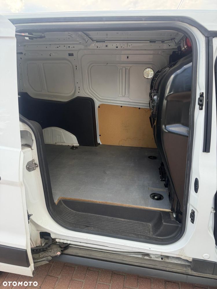 Ford Transit Connect - 18