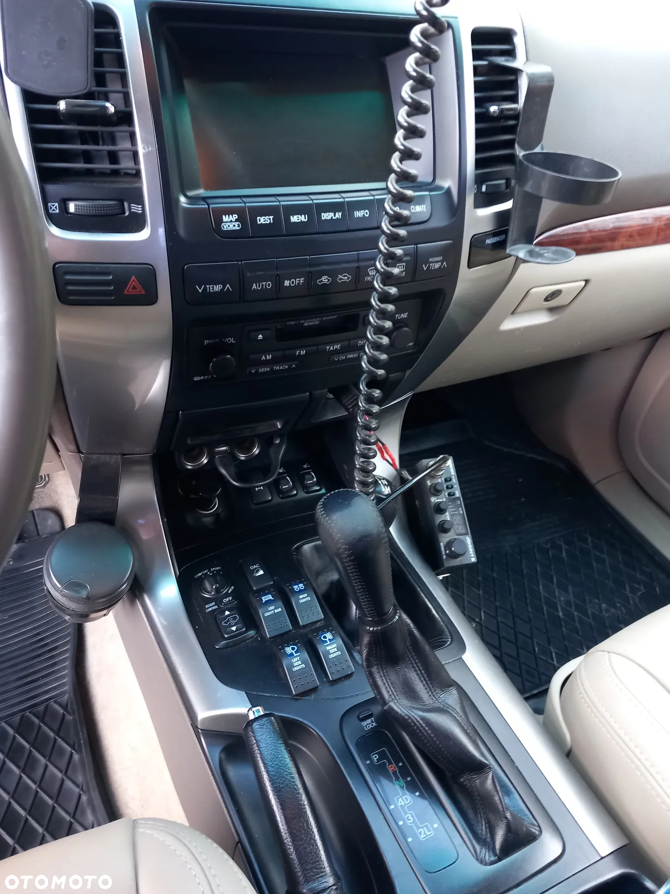 Toyota Land Cruiser - 12