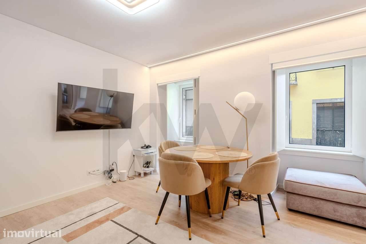 Apartamento T1 Semi-Novo e Mobilado em Santo António, Lisboa - Grande imagem: 5/22