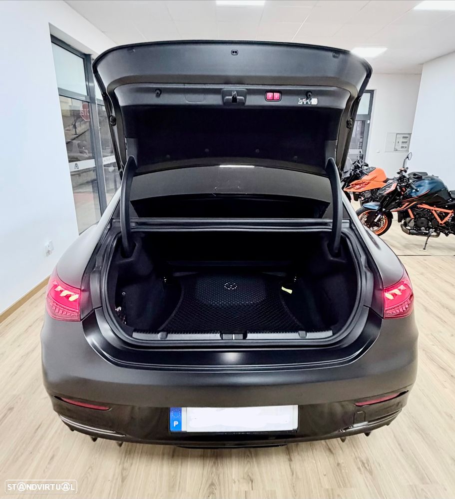 Mercedes-Benz EQE - 12