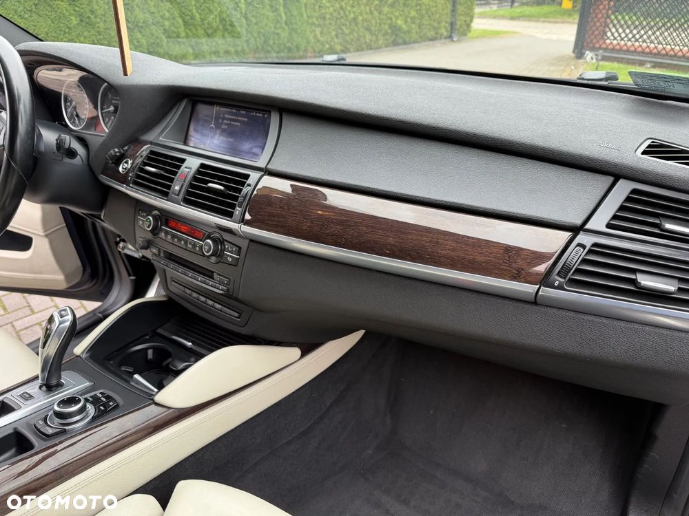 BMW X6 M50d - 23