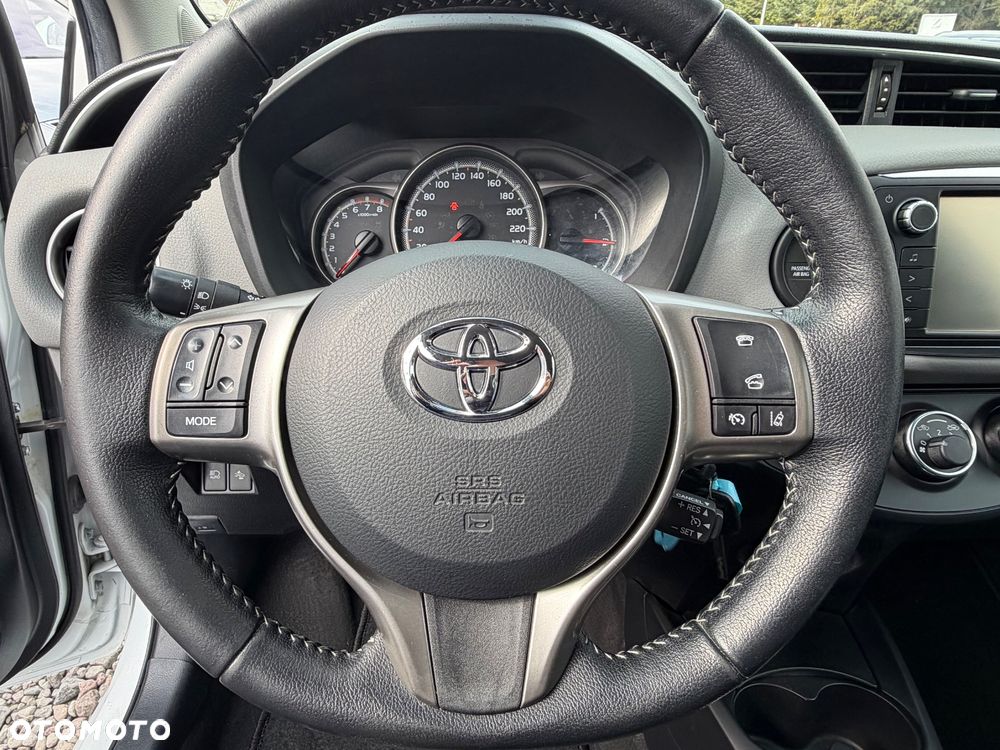 Toyota Yaris - 12