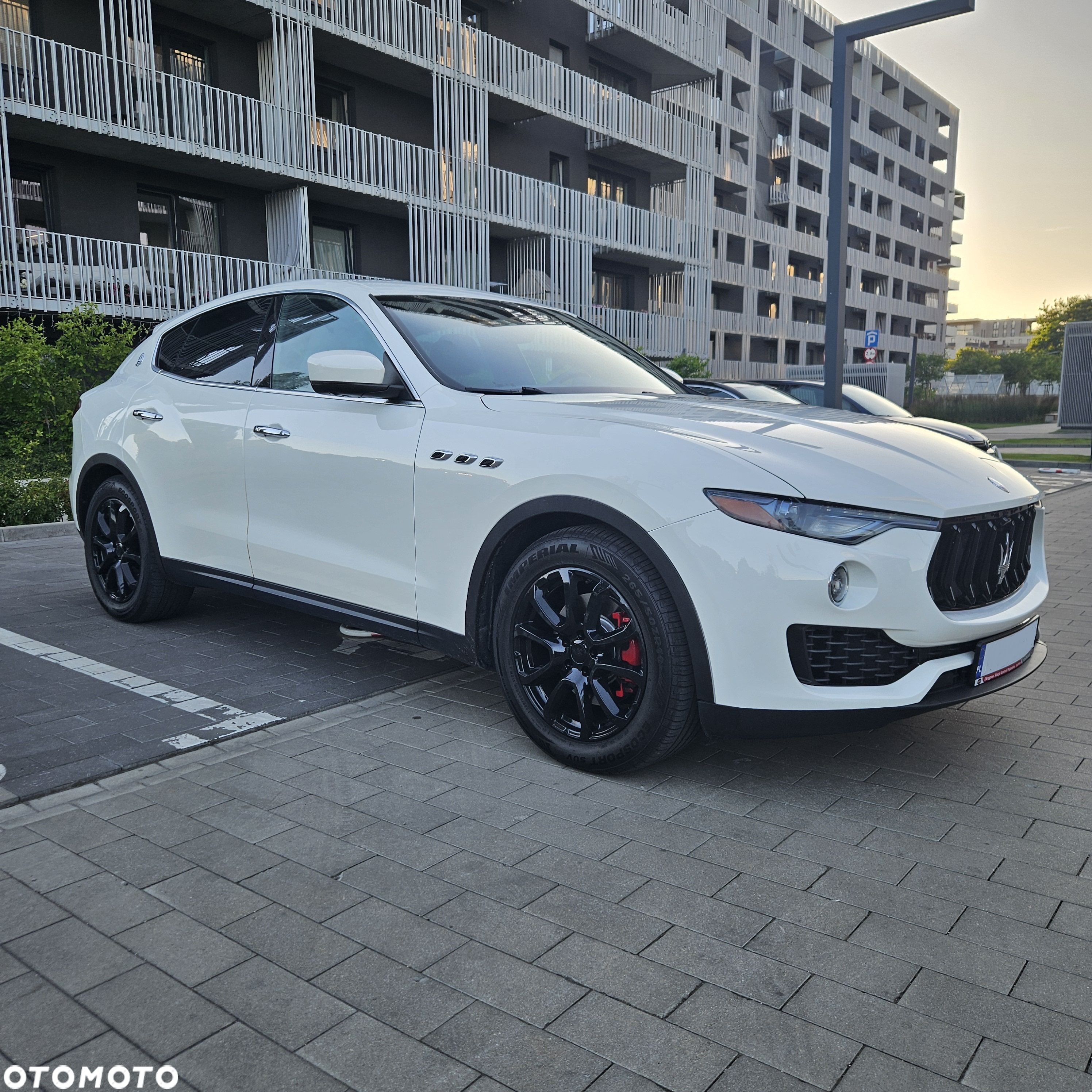 Maserati Levante Q4 Executive - 1