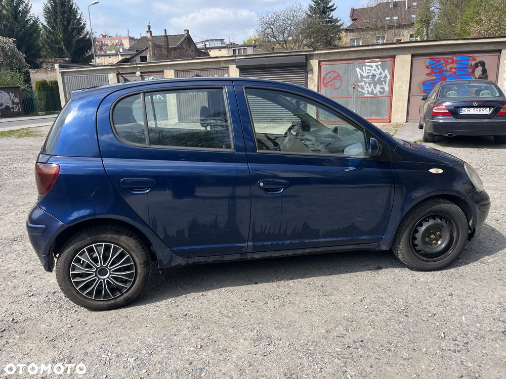 Toyota Yaris 1.4 D-4D Base - 5