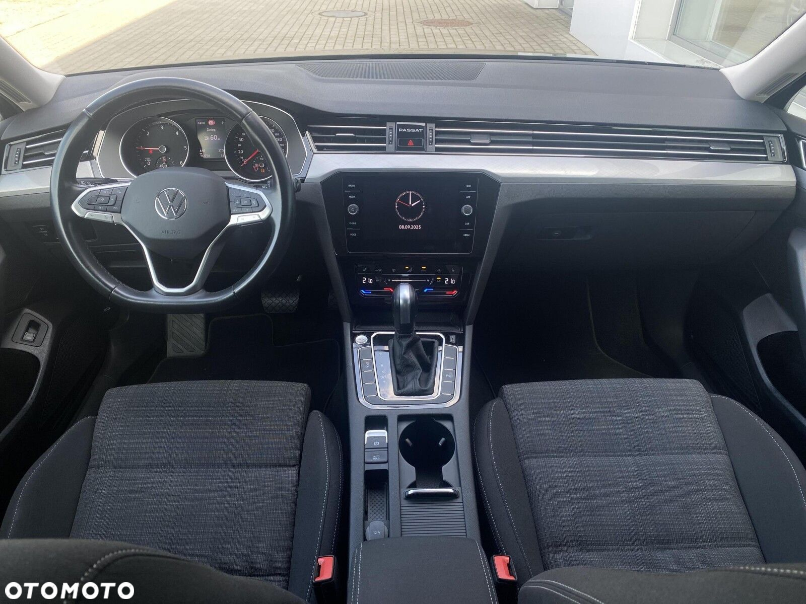 Volkswagen Passat 2.0 TDI EVO Business DSG - 17