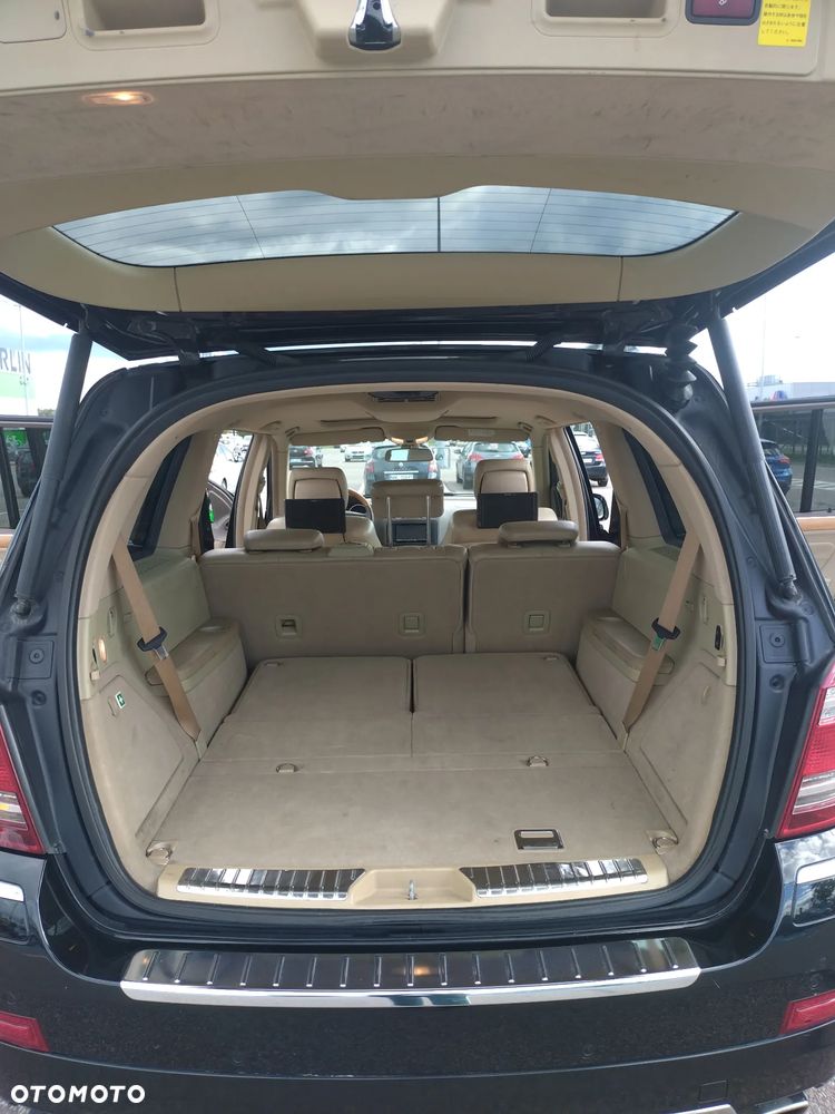 Mercedes-Benz GL 500 - 12