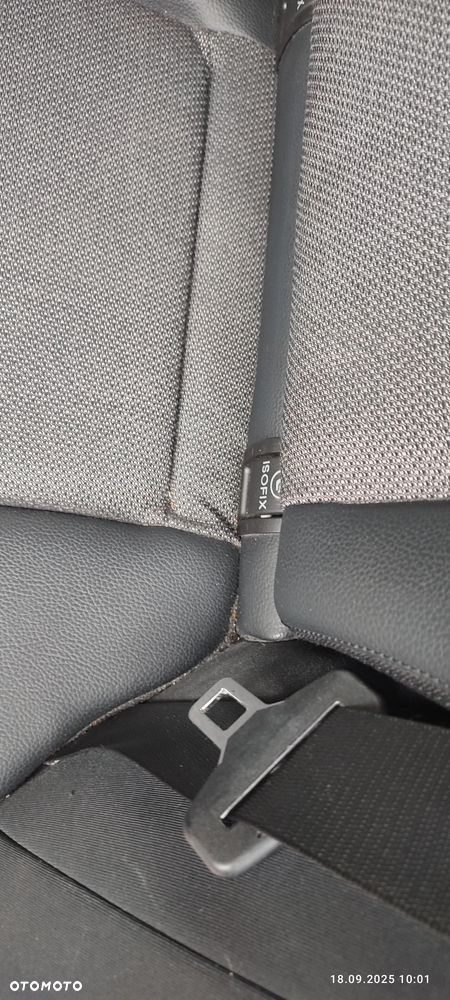 Mercedes-Benz Klasa E 220 CDI DPF BlueEFFICIENCY Automatik Avantgarde - 22