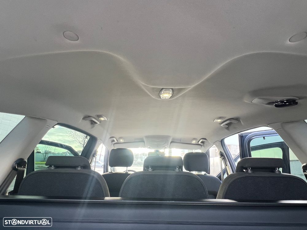 Ford S-Max 2.0 TDCi Titanium 7L - 39