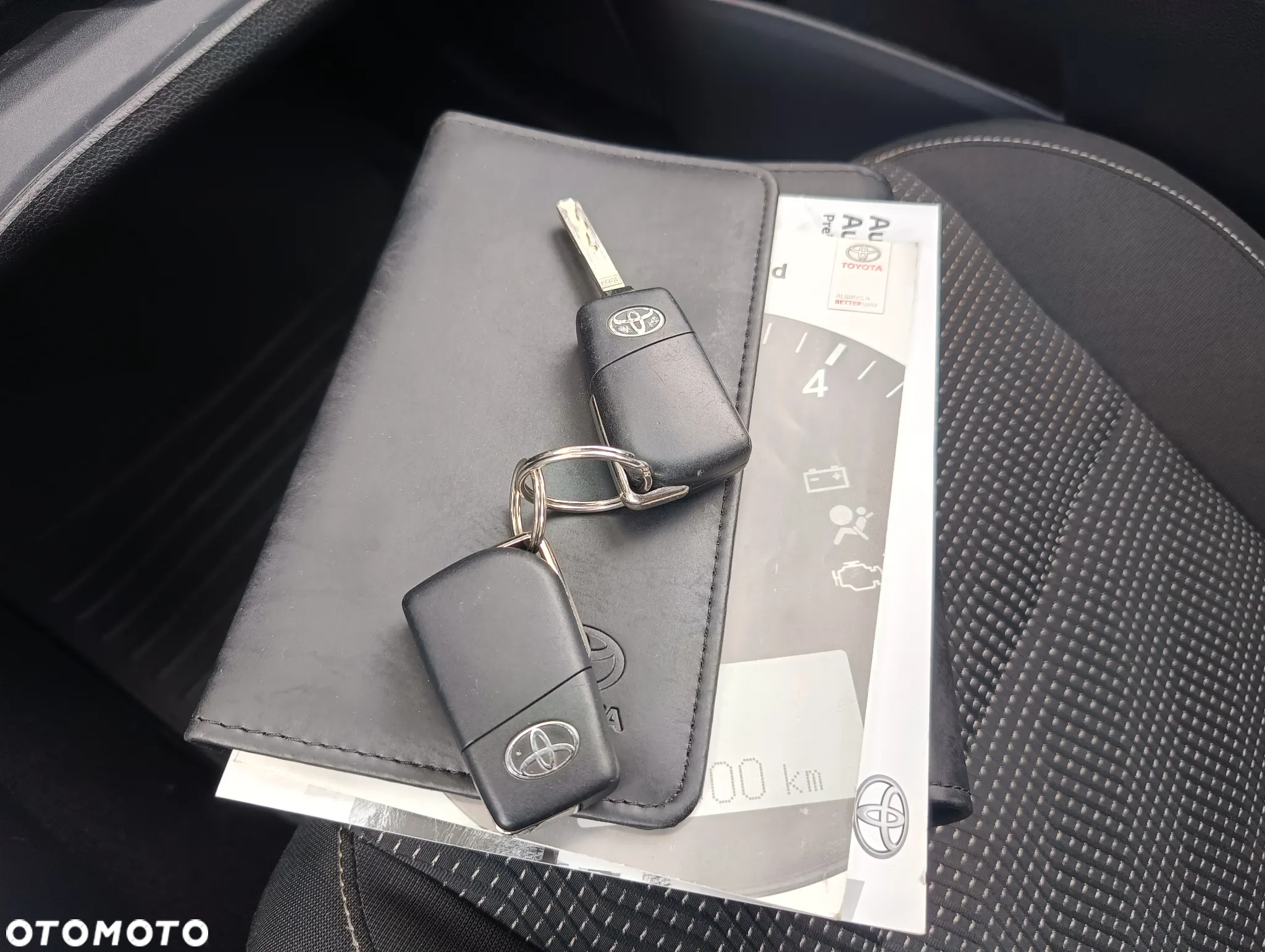 Toyota Auris 1.6 Premium - 21