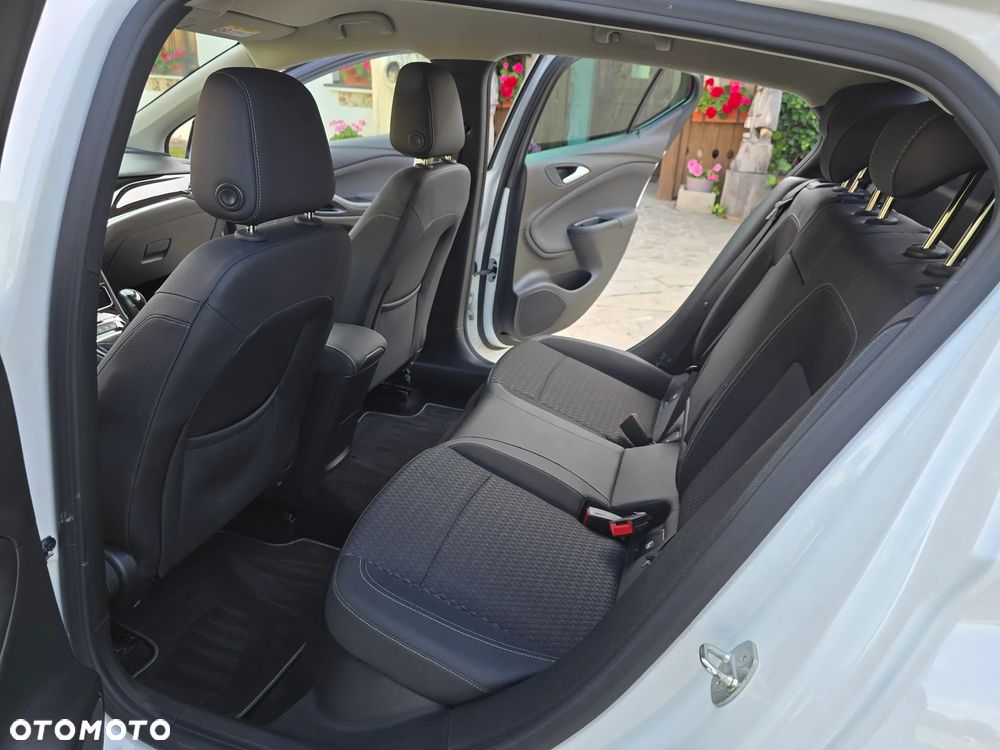 Opel Astra 1.4 Turbo Innovation - 31