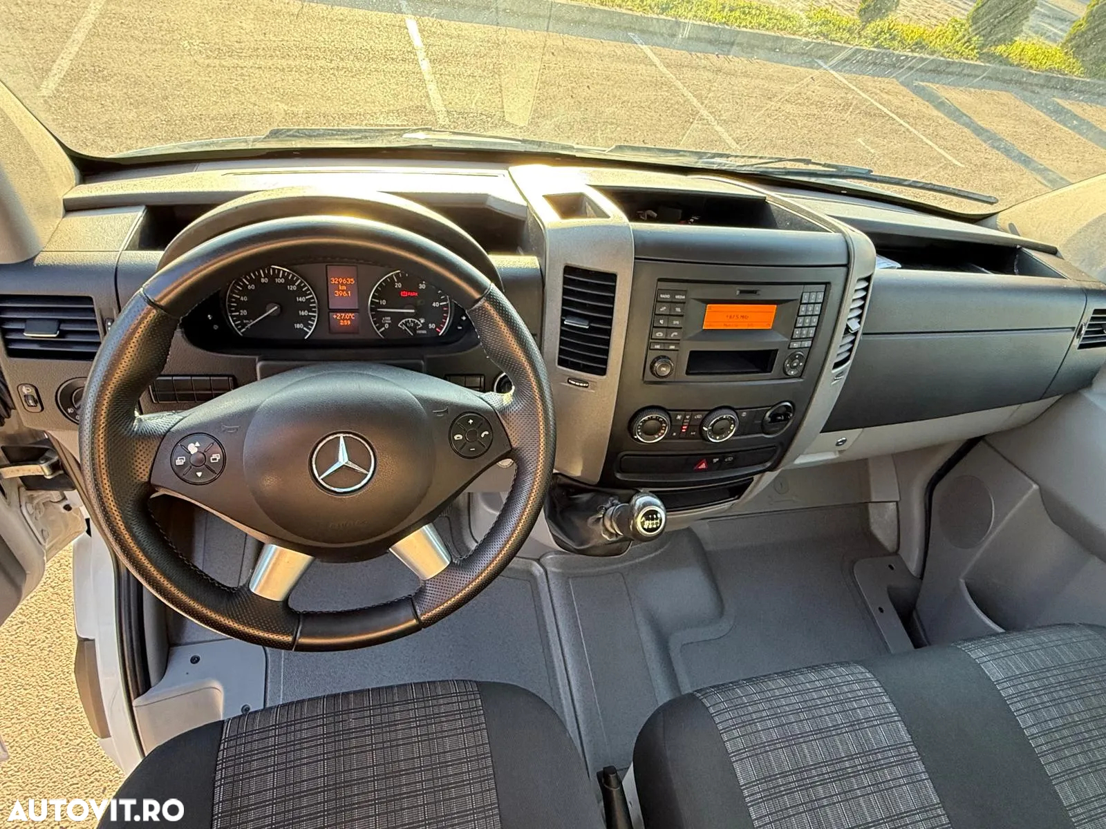 Mercedes-Benz Sprinter - 26