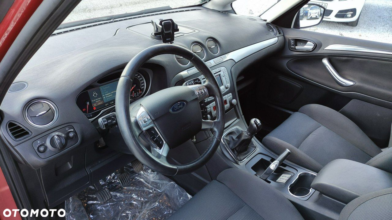 Ford S-Max - 26