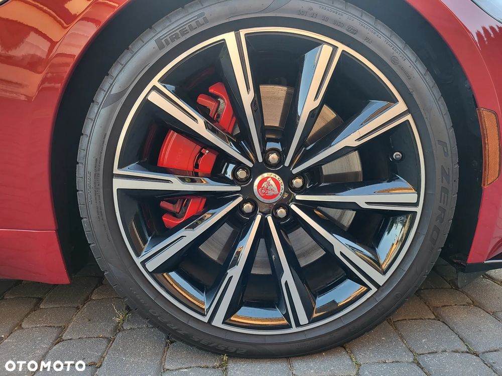 Jaguar F-Type P575 AWD R - 14