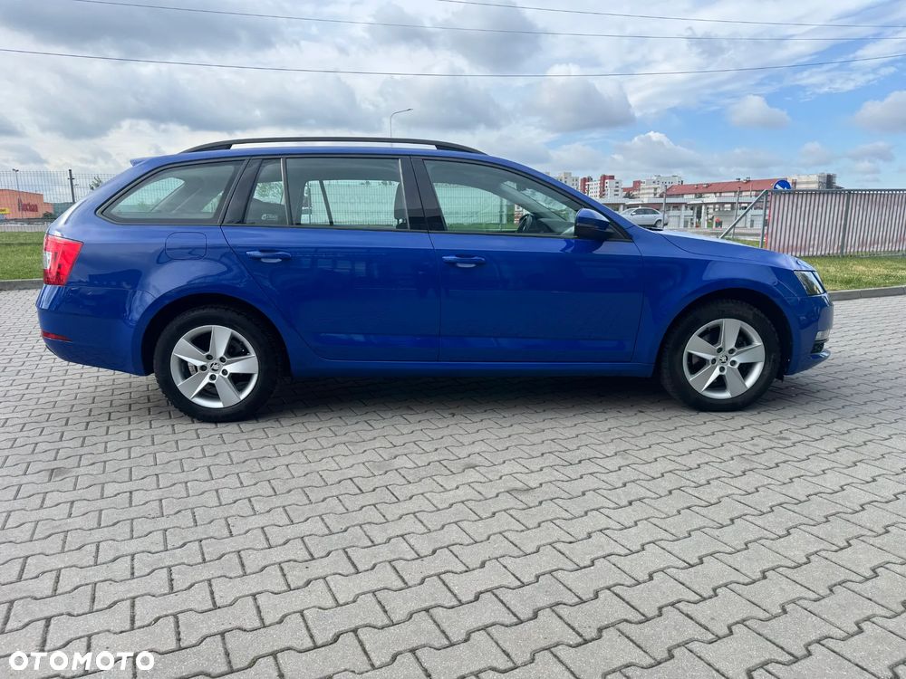 Skoda Octavia 2.0 TDI SCR Ambition DSG - 4