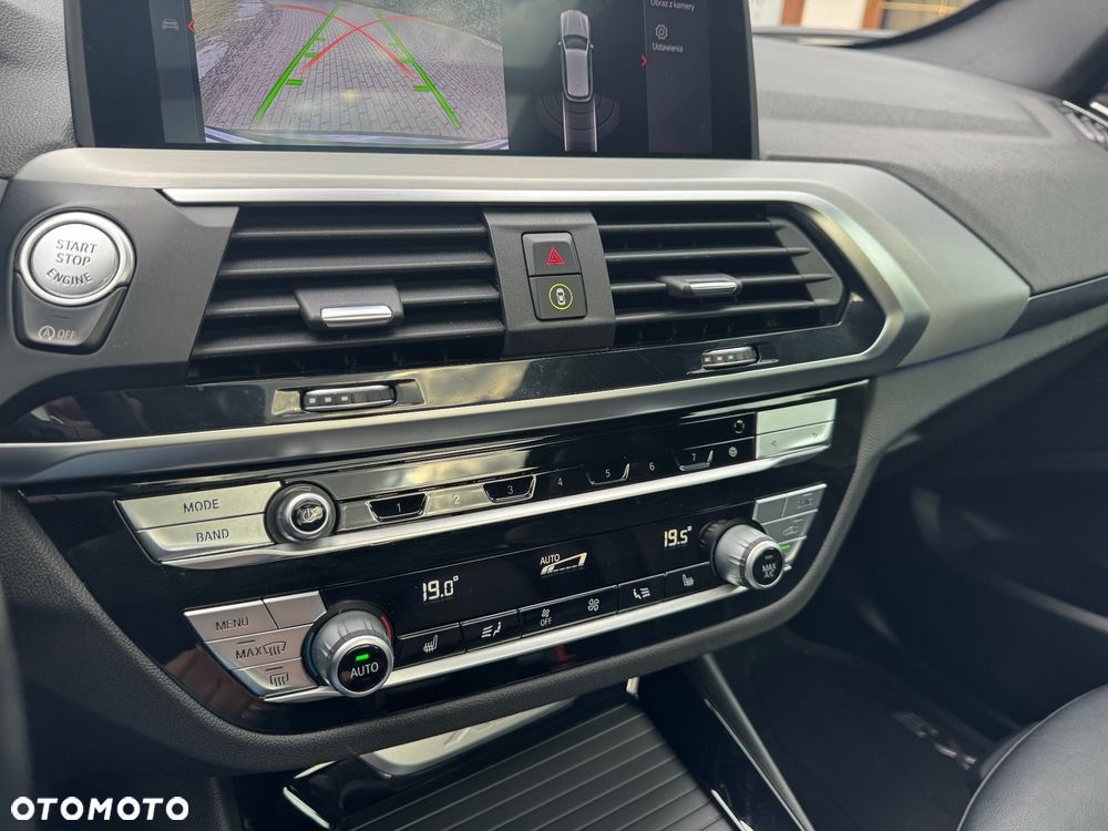 BMW X3 xDrive30i GPF Luxury Line - 36