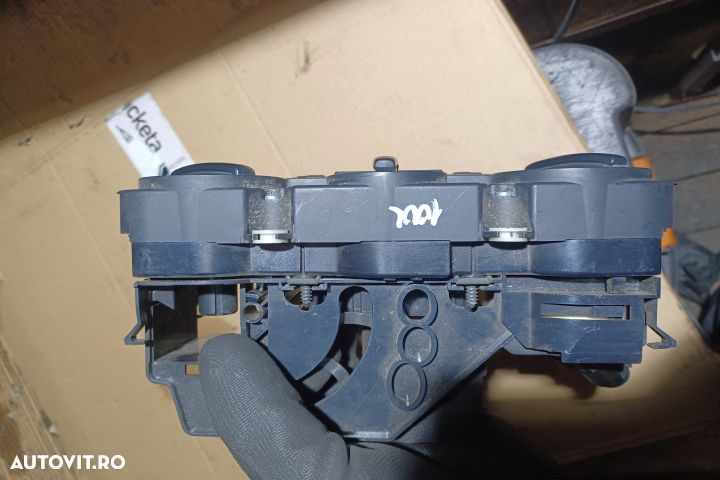 Comanda AC Volkswagen VW Passat B6 [2005 - 2010] wagon 5-usi 2.0 TDI - 1