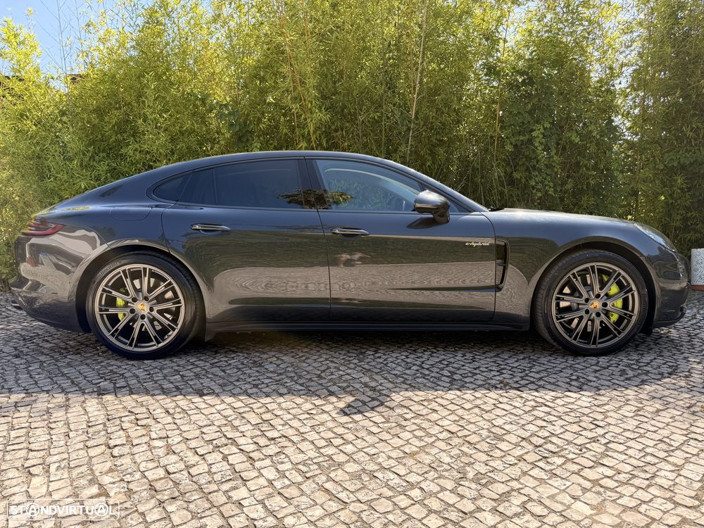 Porsche Panamera - 5