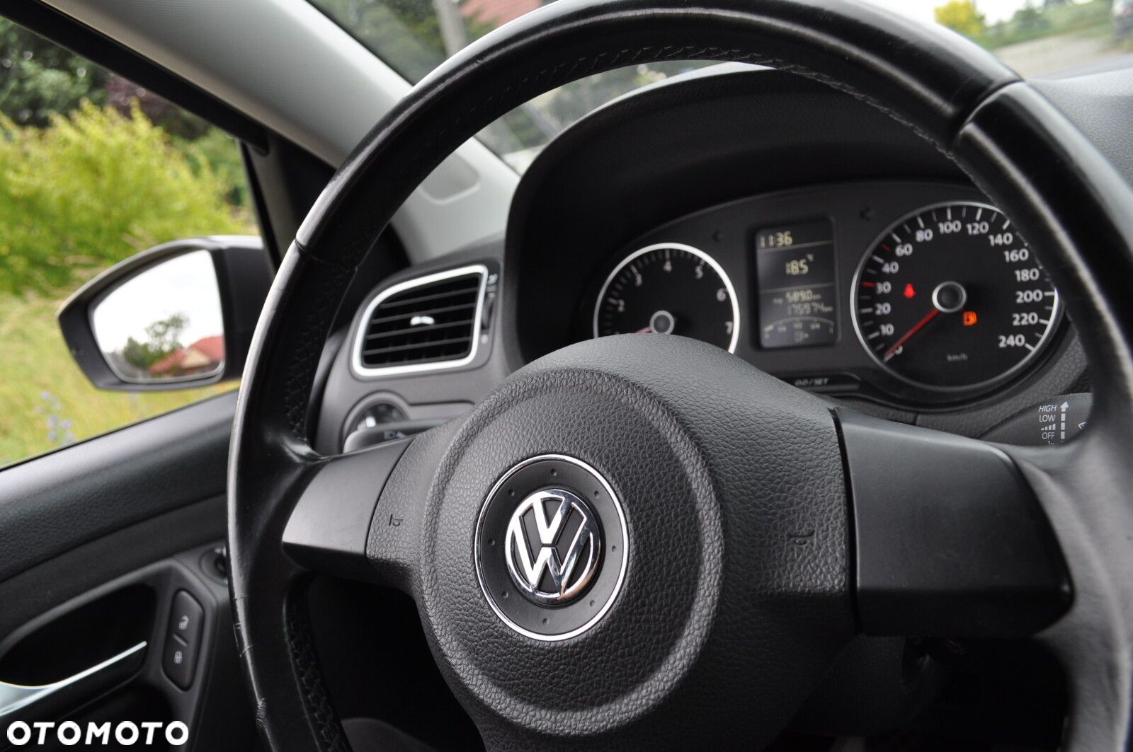 Volkswagen Polo - 12