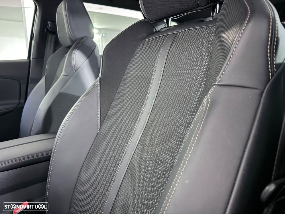 Peugeot 3008 1.2 PureTech GT Pack EAT8 - 25