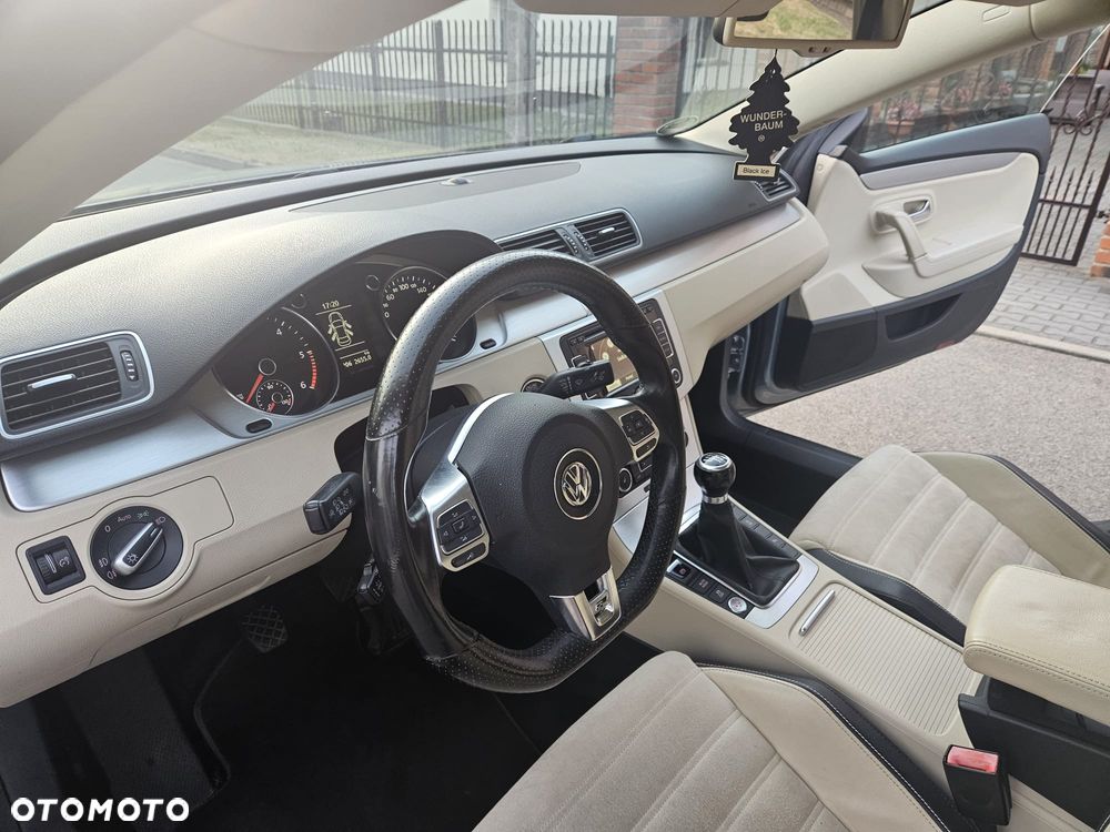 Volkswagen CC 2.0 TDI BlueMotion Technology - 23