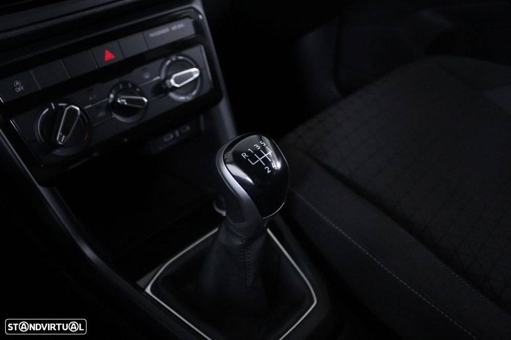 VW T-Cross 1.0 TSI Life - 30