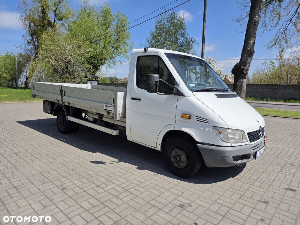 Mercedes-Benz Sprinter - 1