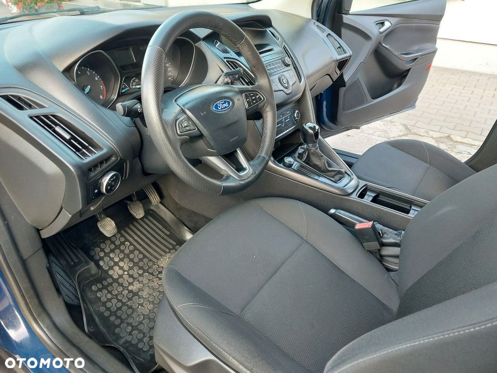 Ford Focus - 12