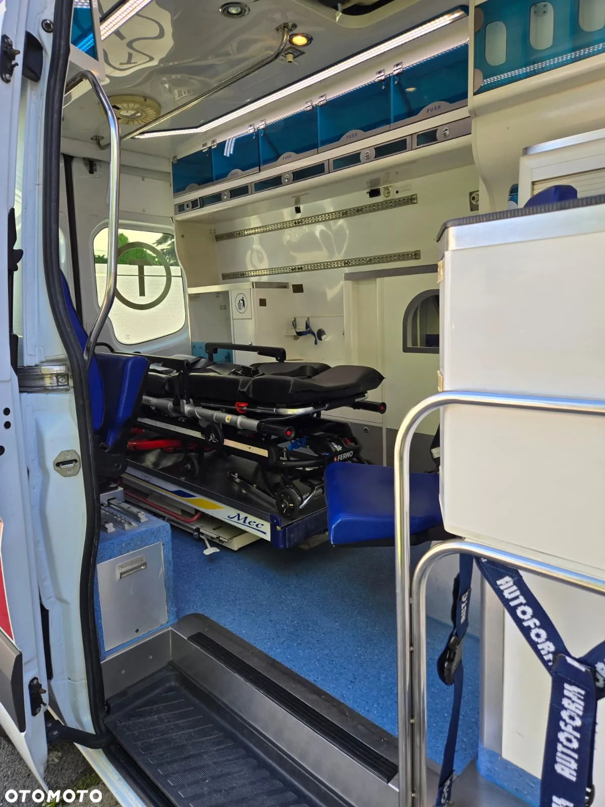 Mercedes-Benz 319 CDI Sprinter Karetka Ambulans Auto-Form - 14