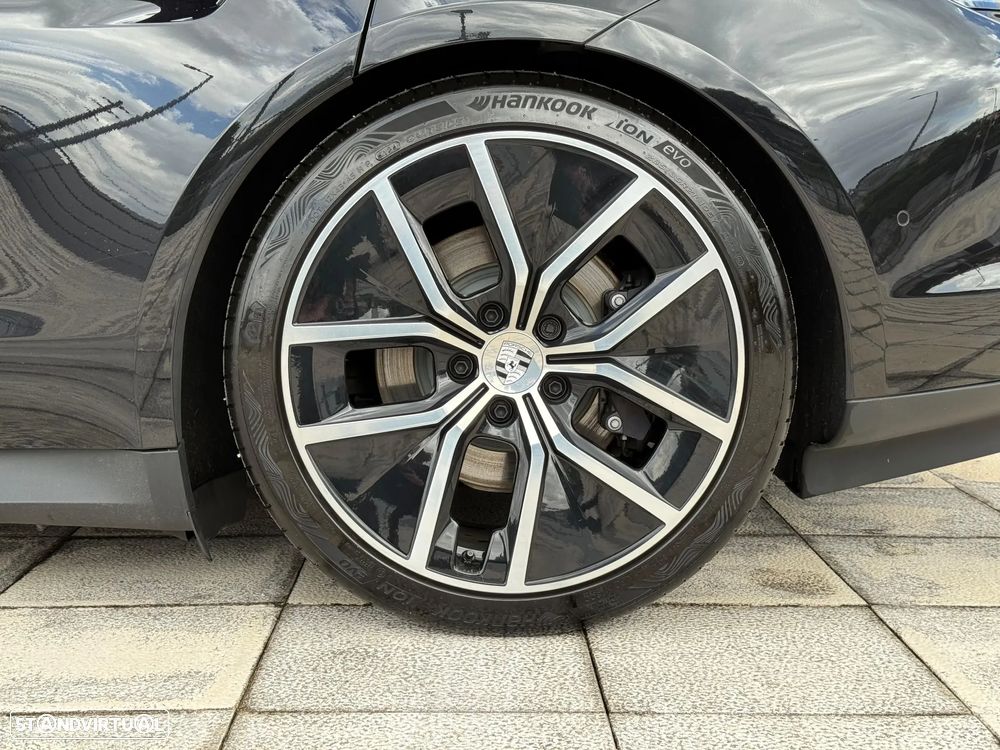 Porsche Taycan Sport Turismo - 5