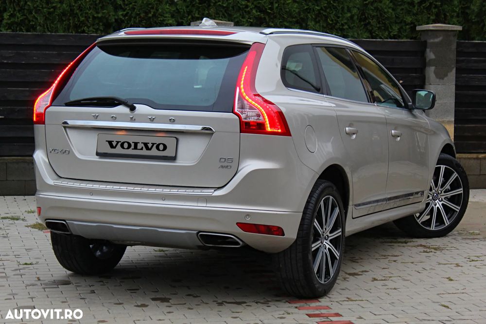 Volvo XC 60 D5 AWD Geartronic Summum - 5