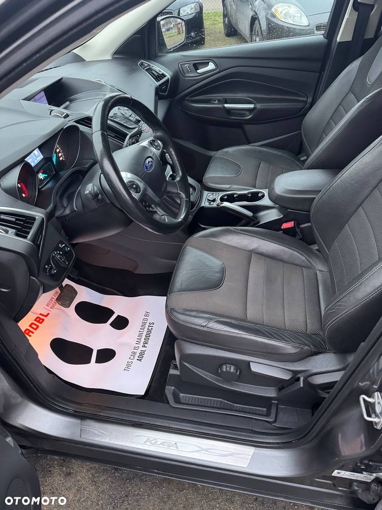 Ford Kuga 2.0 TDCi 4x4 Titanium - 22