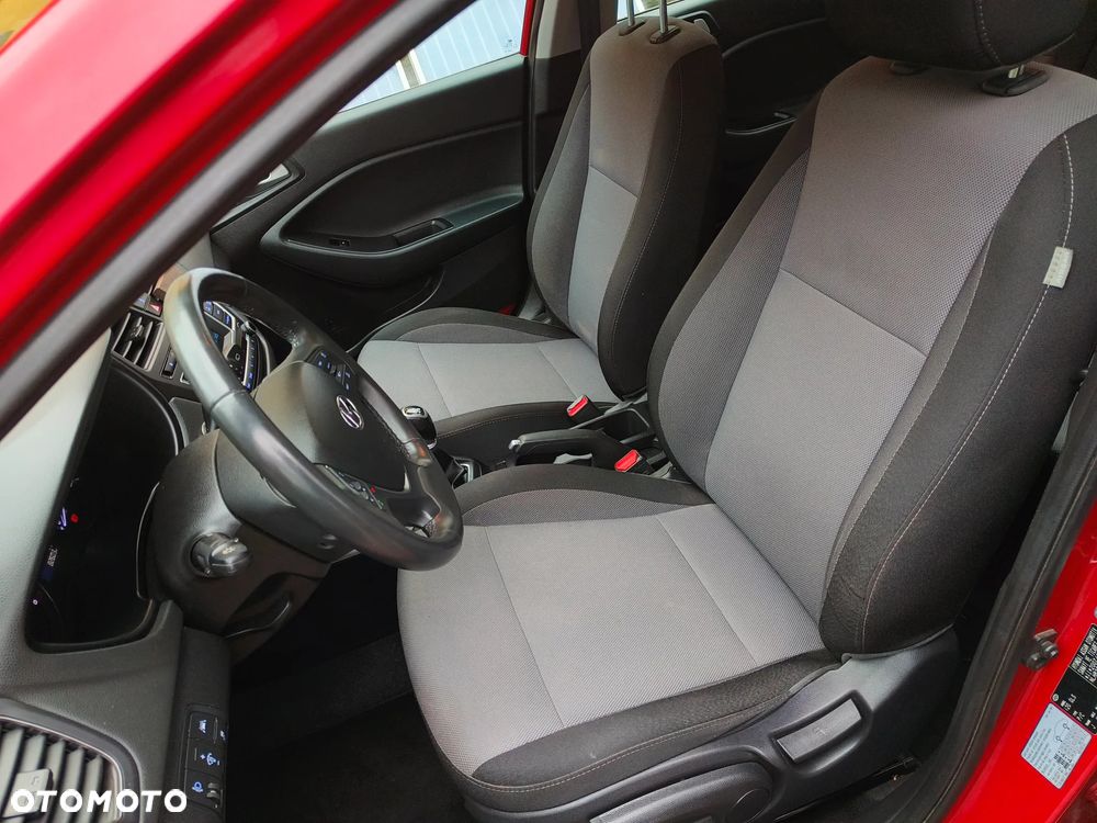 Hyundai i20 1.2 Passion - 16