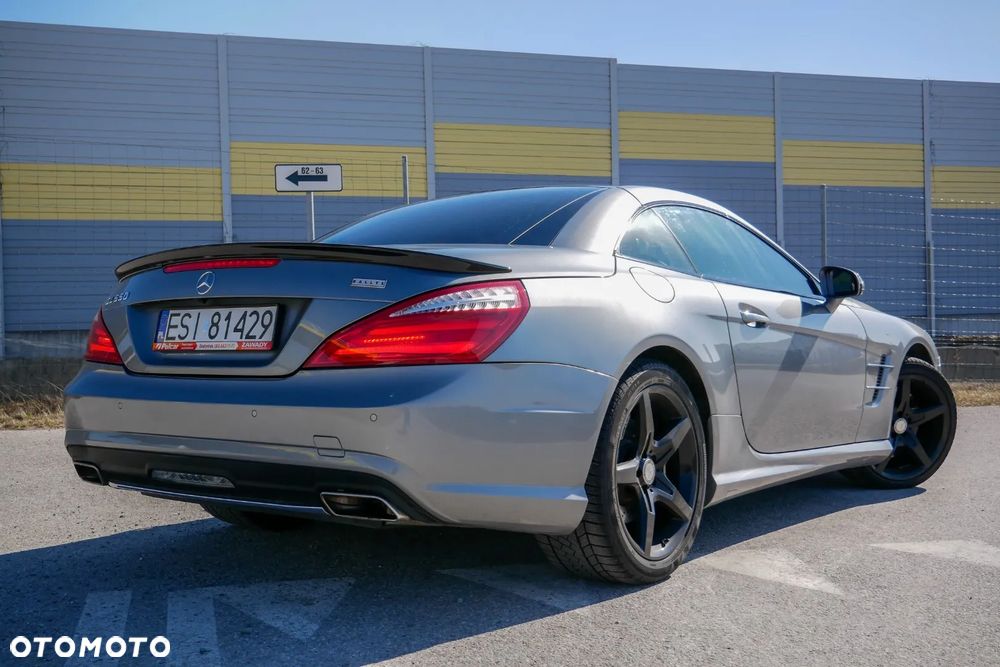 Mercedes-Benz SL - 13