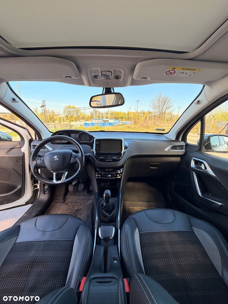 Peugeot 2008 1.2 VTi Allure - 12